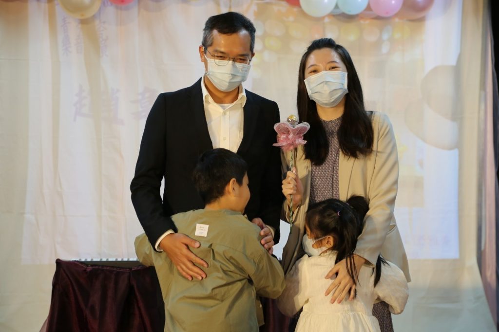 LINE_ALBUM_202435_240306_12