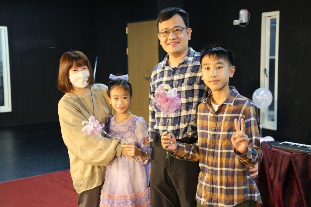 LINE_ALBUM_202435_240306_6